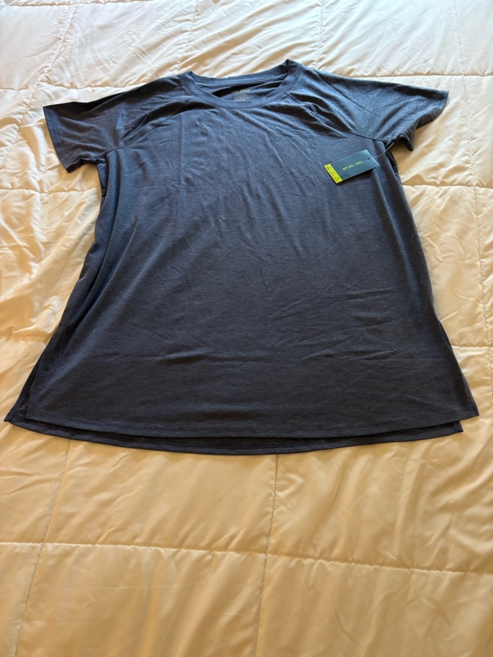 tek gear Women’s Navy Romance Short Sleeve Tunic Tee With Vented Hem